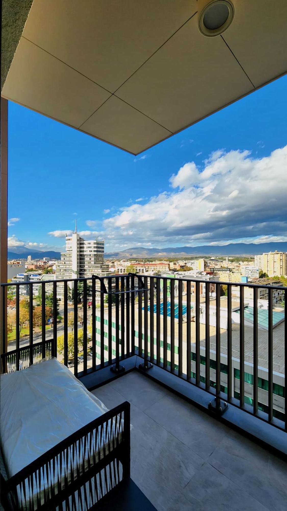 Diamond Residences 10Th Fl. Lux Apt. W/ City View Skopje Exteriör bild